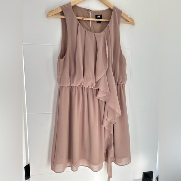H&M Dresses & Skirts - H&M Dress